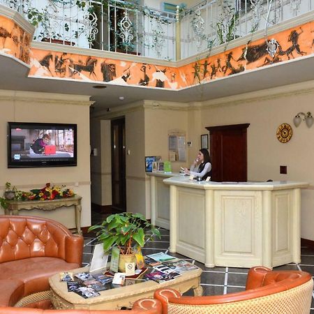 Atrium Hotel İvano-Frankivsk Dış mekan fotoğraf