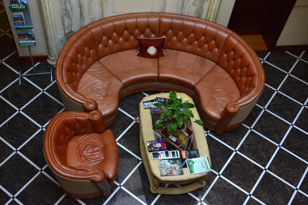 Atrium Hotel İvano-Frankivsk Dış mekan fotoğraf