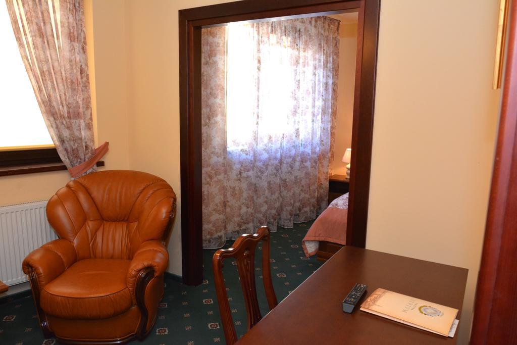 Atrium Hotel İvano-Frankivsk Oda fotoğraf