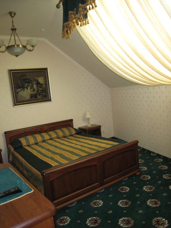 Atrium Hotel İvano-Frankivsk Oda fotoğraf
