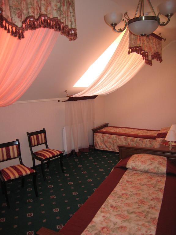 Atrium Hotel İvano-Frankivsk Oda fotoğraf